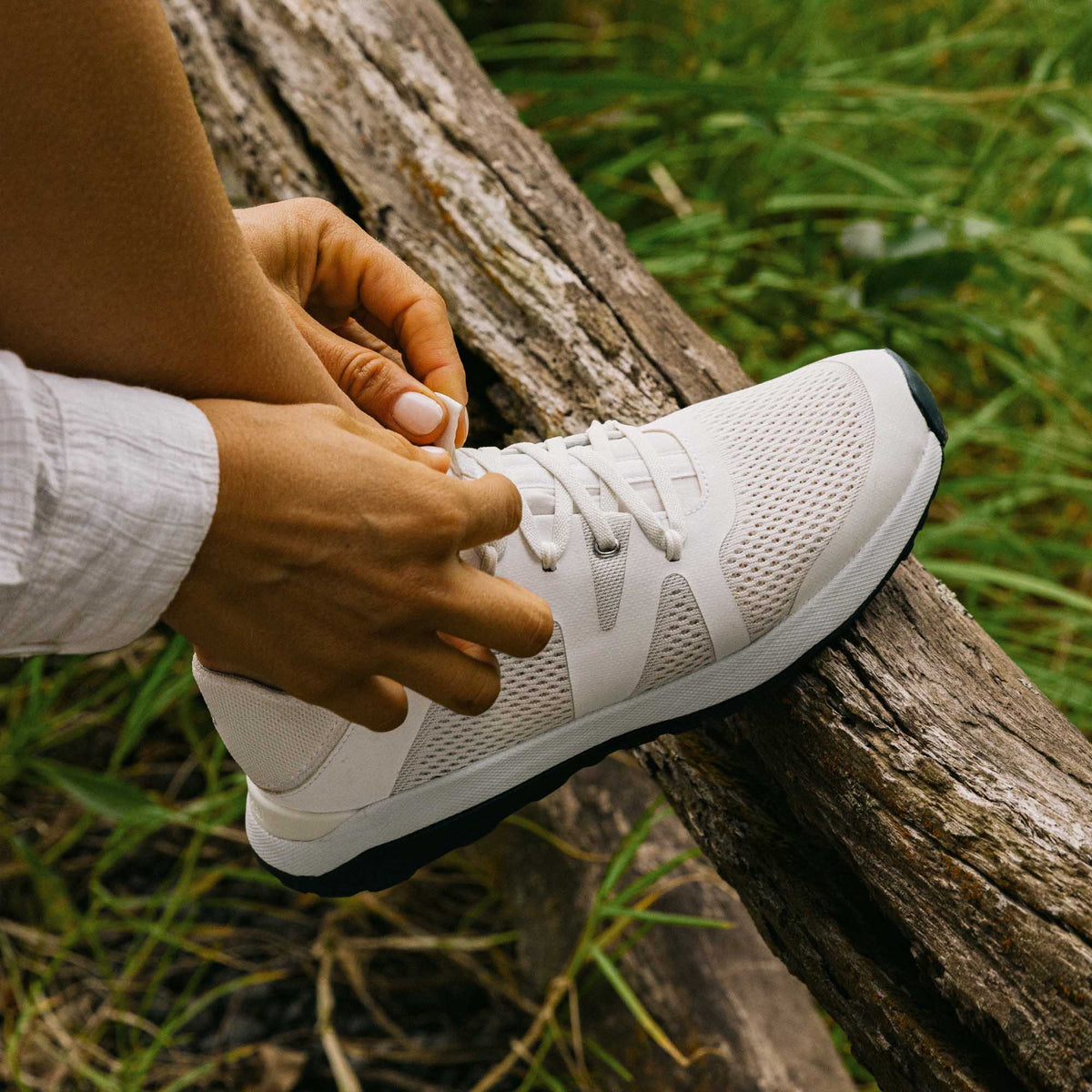 Huia - White